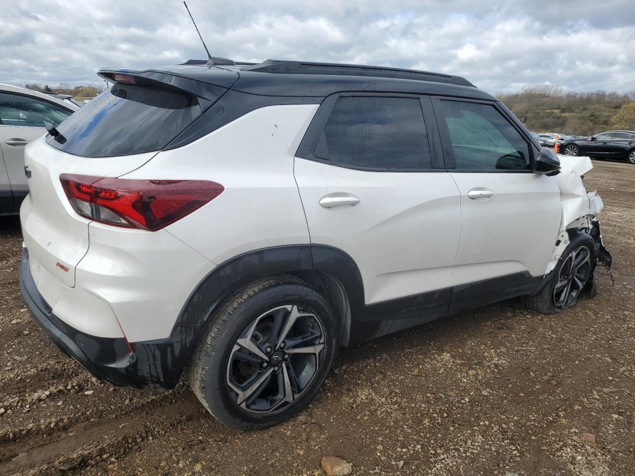 2021 Chevrolet TrailBlazer - Image 3