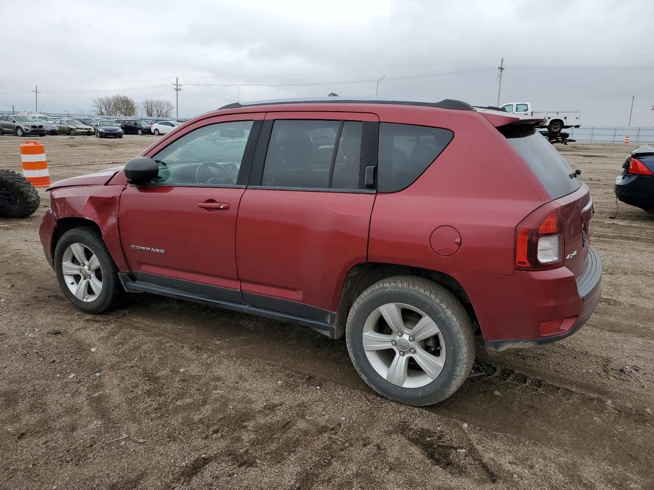 VIN 1C4NJDBB9FD393099 2015 JEEP COMPASS no.2