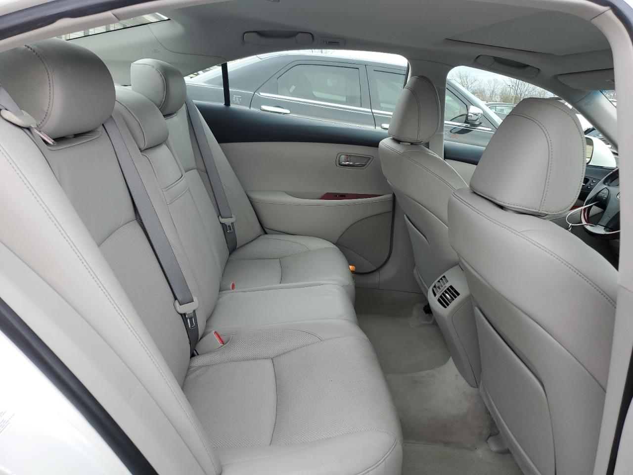 2009 Lexus ES - Image 10