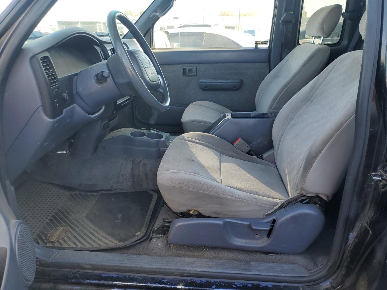 1999 Toyota Tacoma Xtracab Prerunner VIN: 4TASM92NXXZ405570 Lot: 79689584