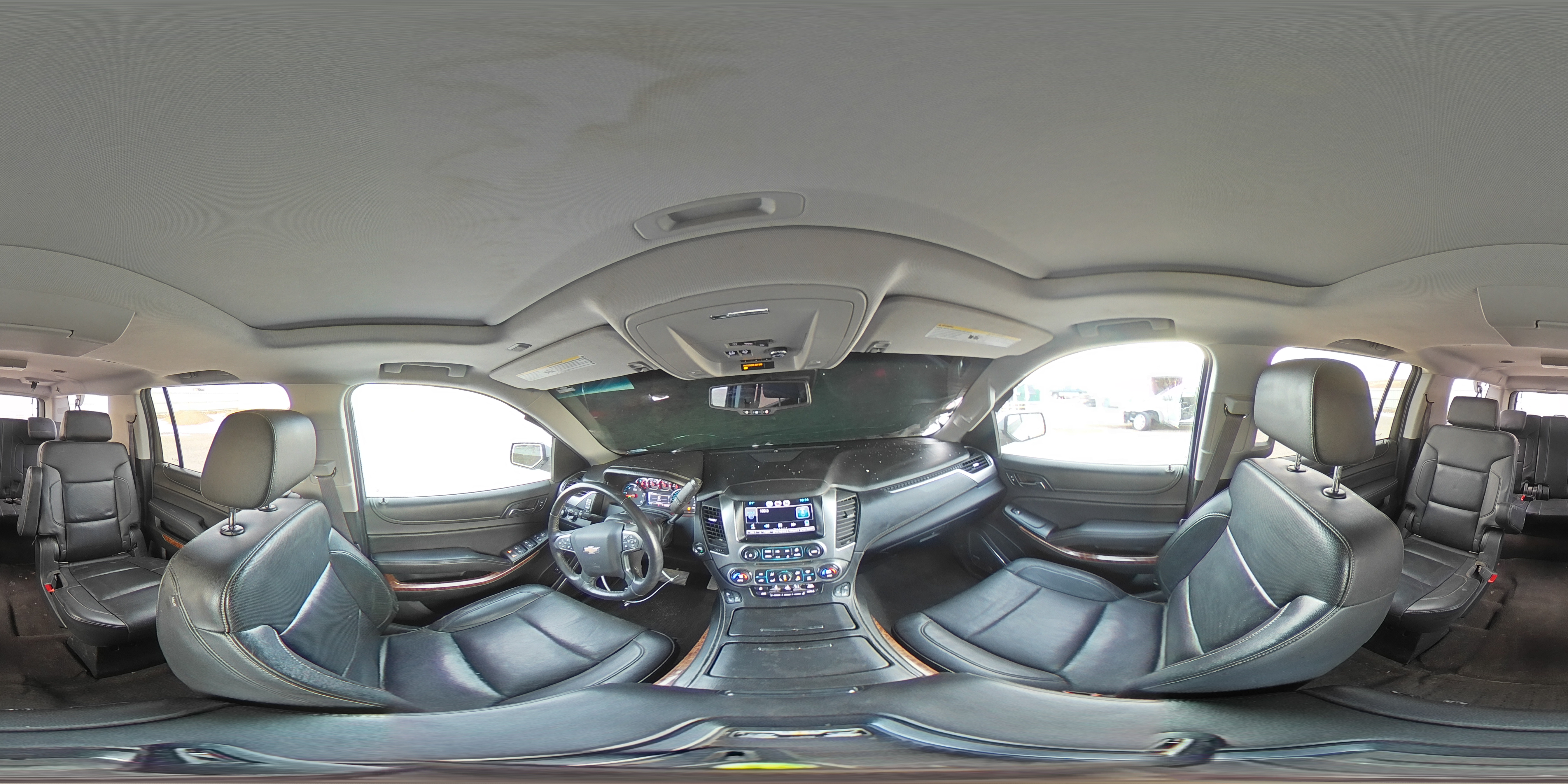 2015 Chevrolet Suburban - Image 14
