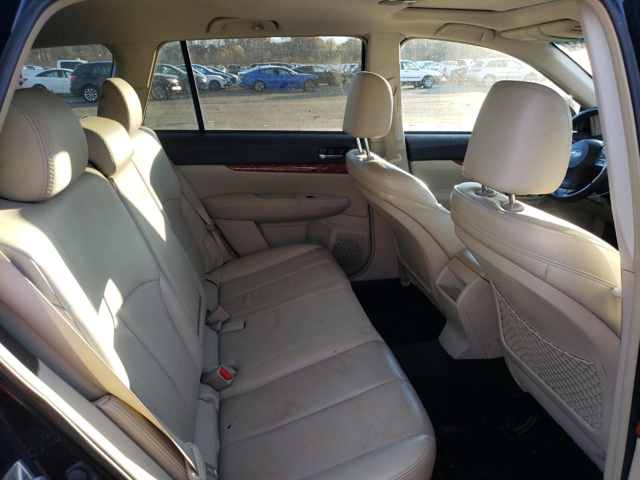 2012 Subaru Outback - Image 11