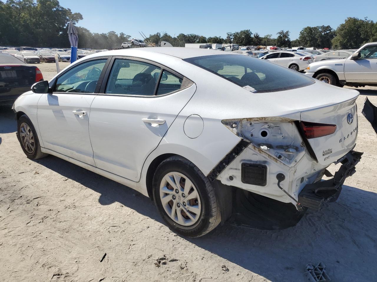 2019 Hyundai Elantra - Image 2