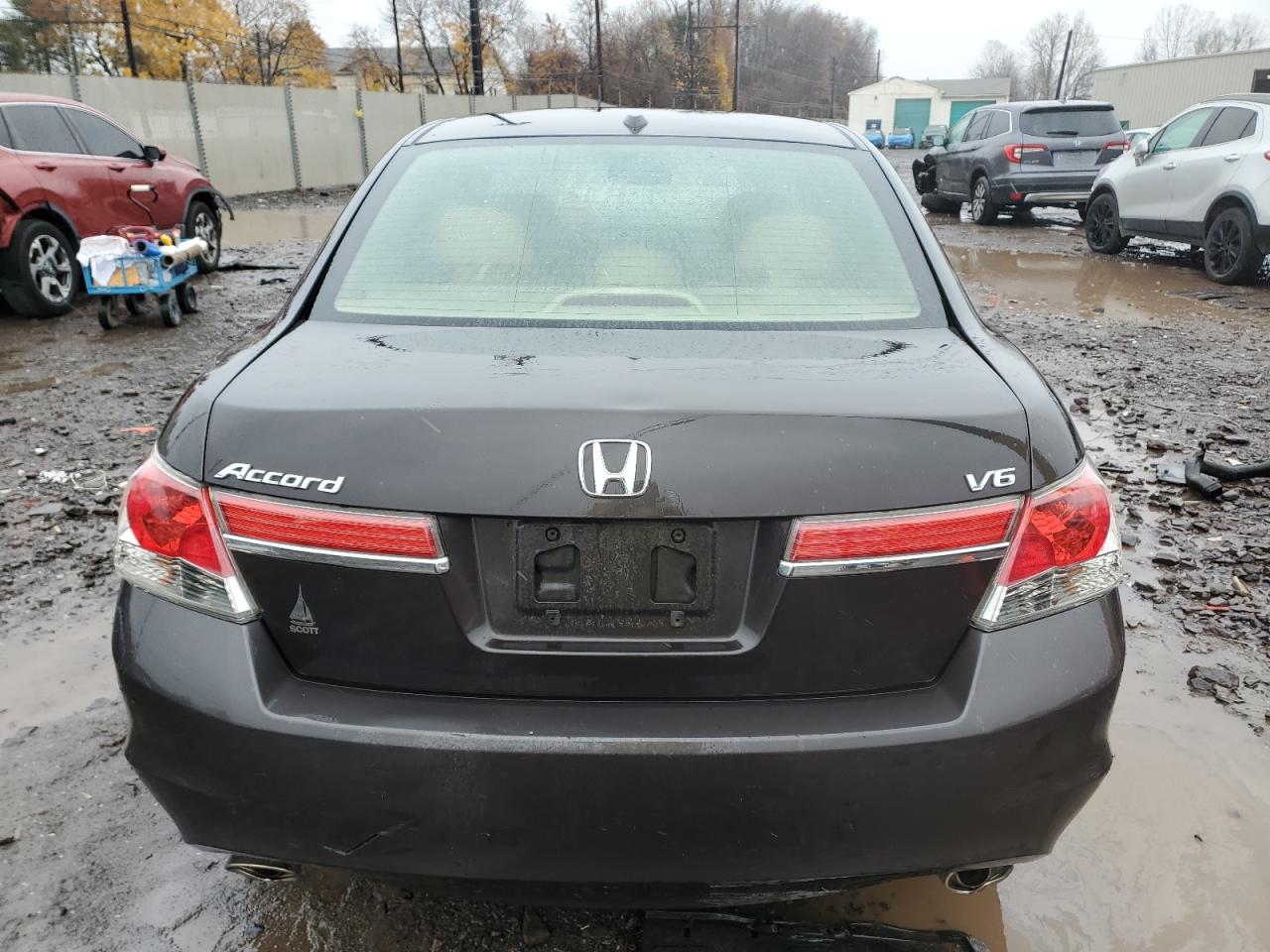 2012 Honda Accord Exl VIN: 1HGCP3F88CA010685 Lot: 81385464