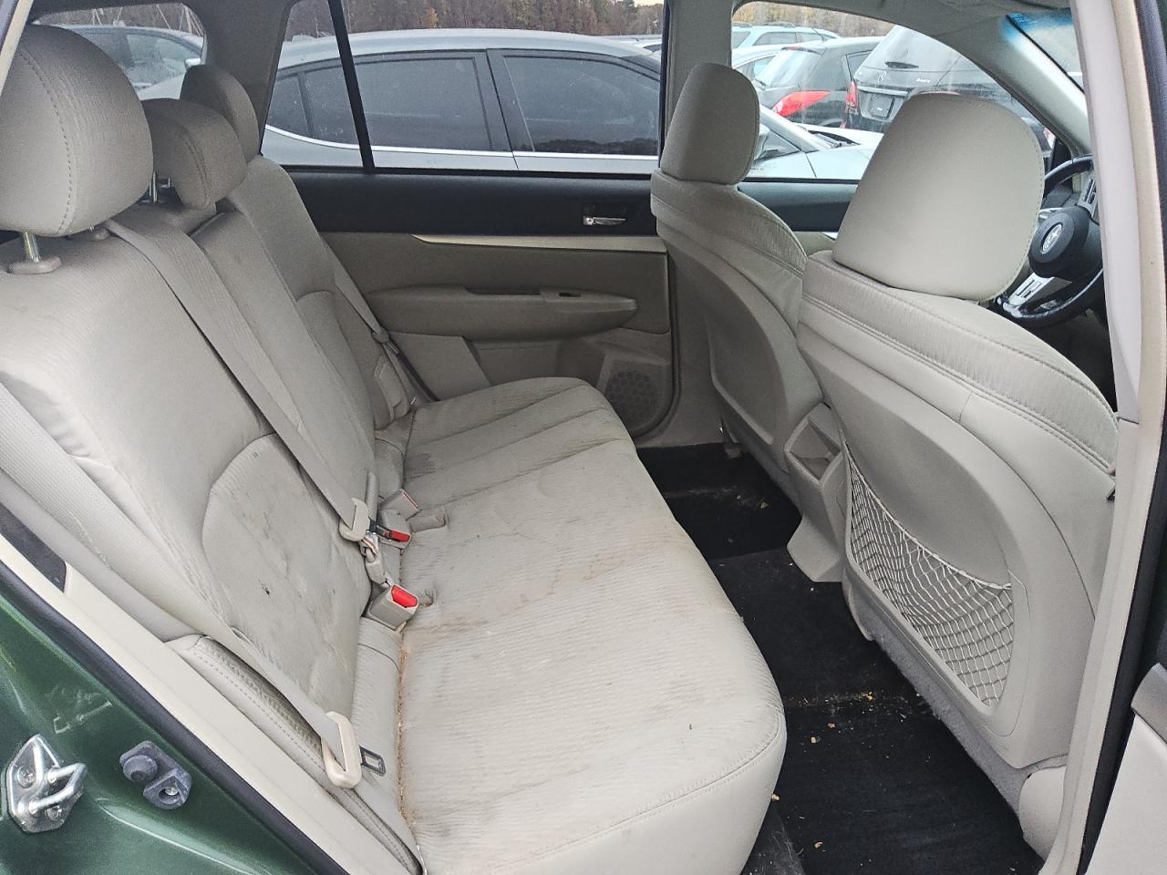 2011 Subaru Outback - Image 11
