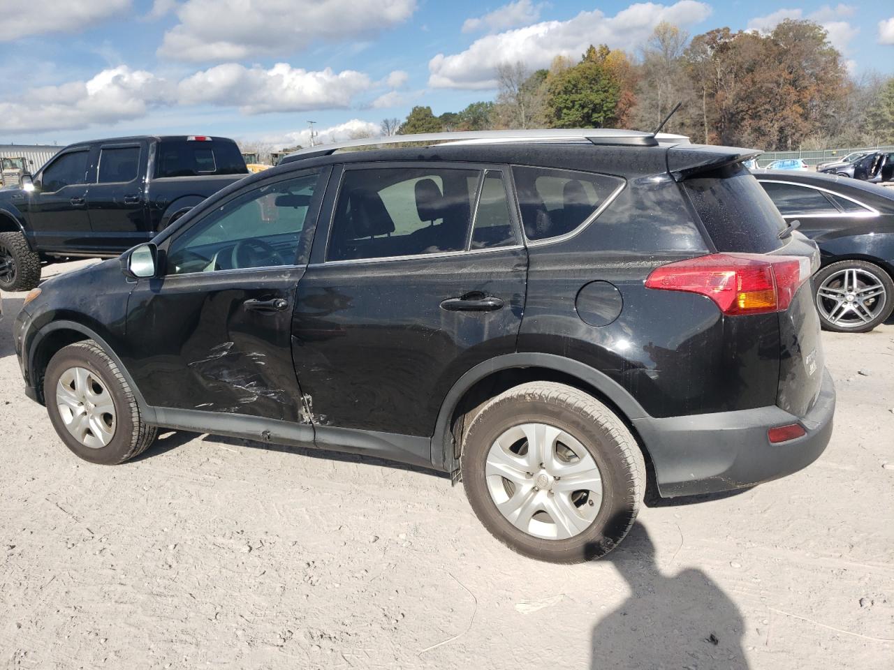 2014 Toyota RAV 4 - Image 2