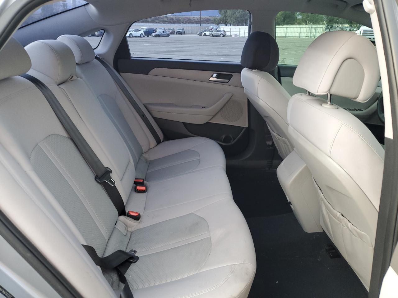 2017 Hyundai Sonata - Image 11