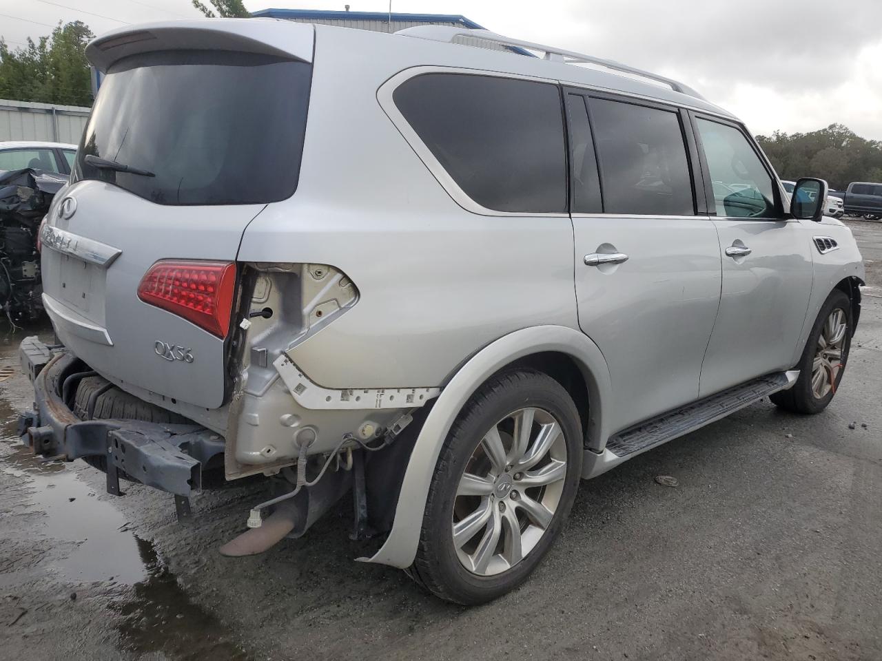 2013 Infiniti QX56 - Image 3