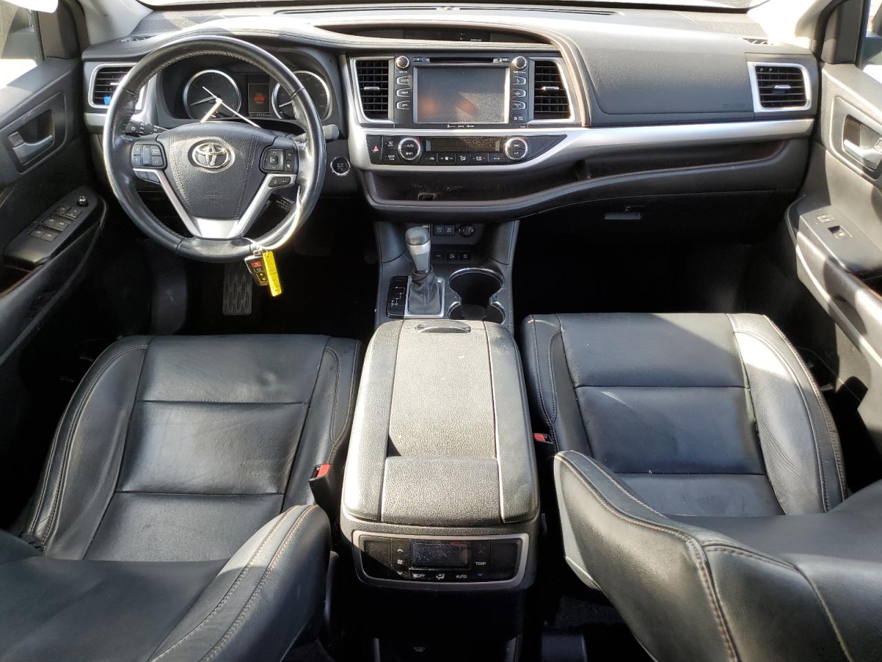 2017 Toyota Highlander - Image 8