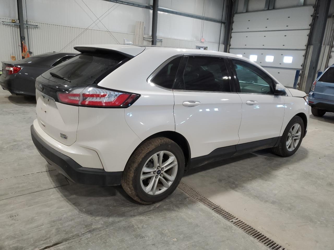 2019 Ford Edge - Image 3