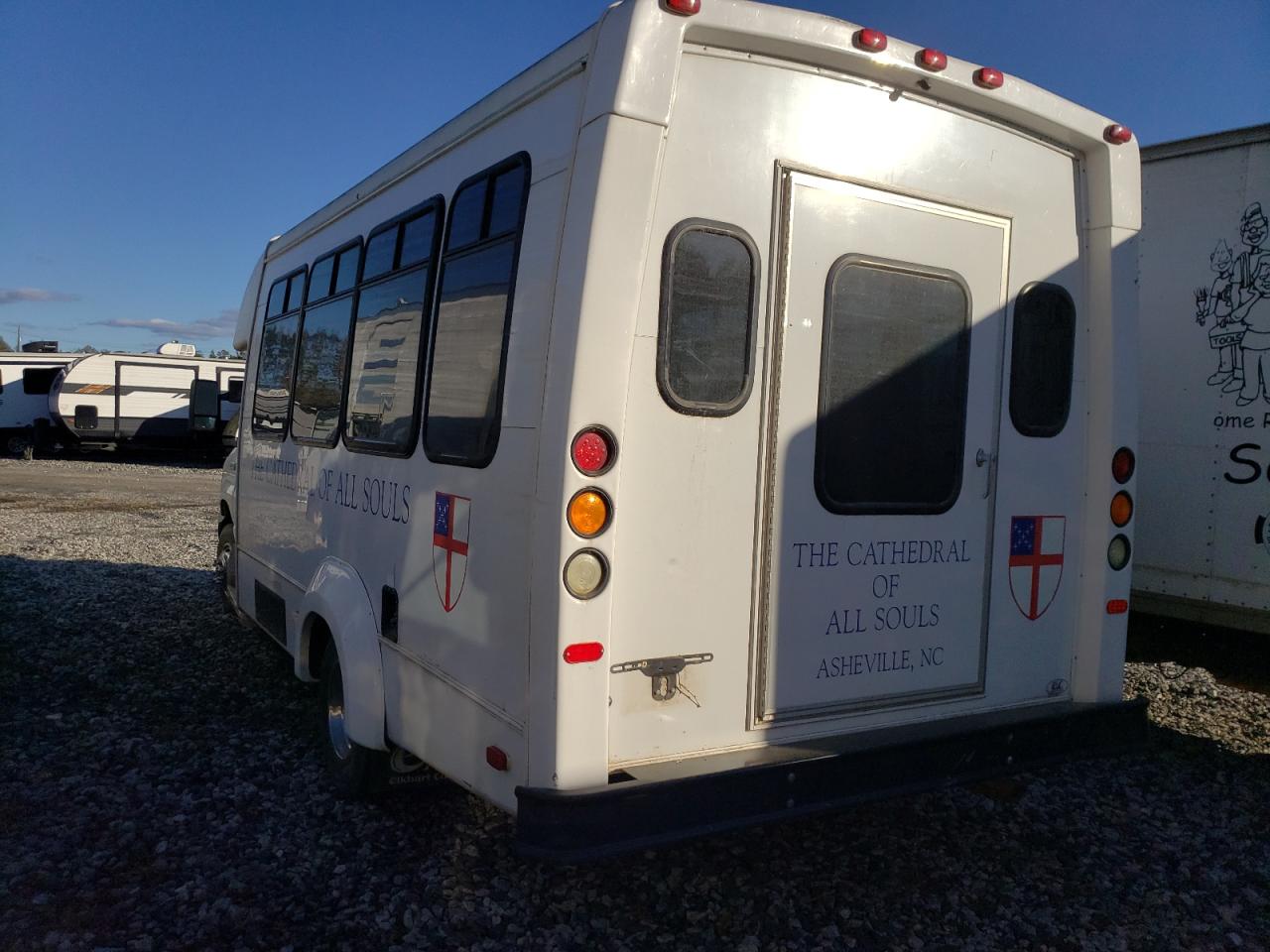 2012 Ford Econoline - Image 2