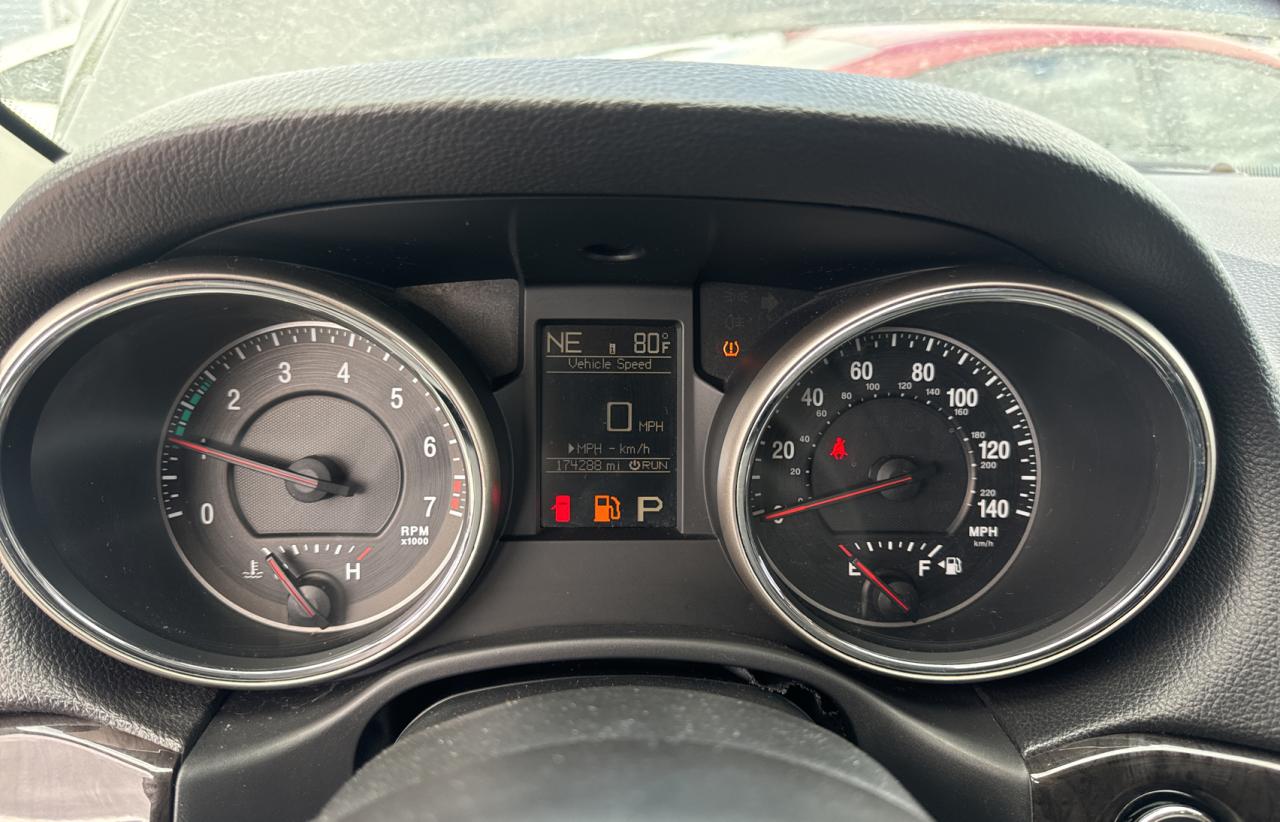 2011 Jeep Grand Cherokee - Image 8