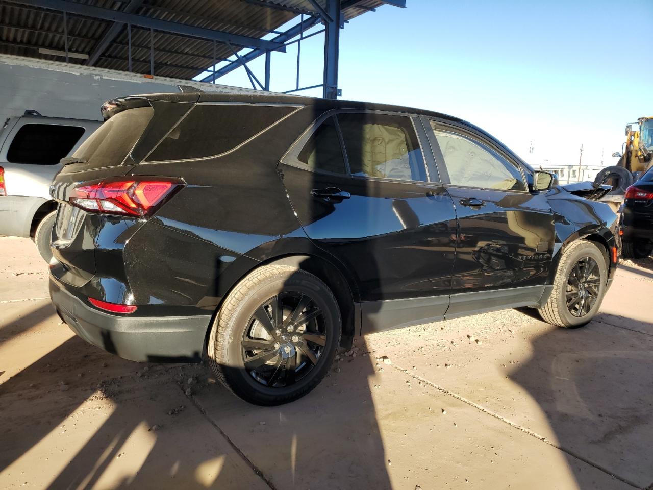 2023 Chevrolet Equinox - Image 3