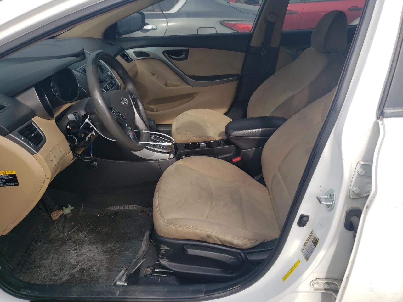 2013 Hyundai Elantra - Image 7