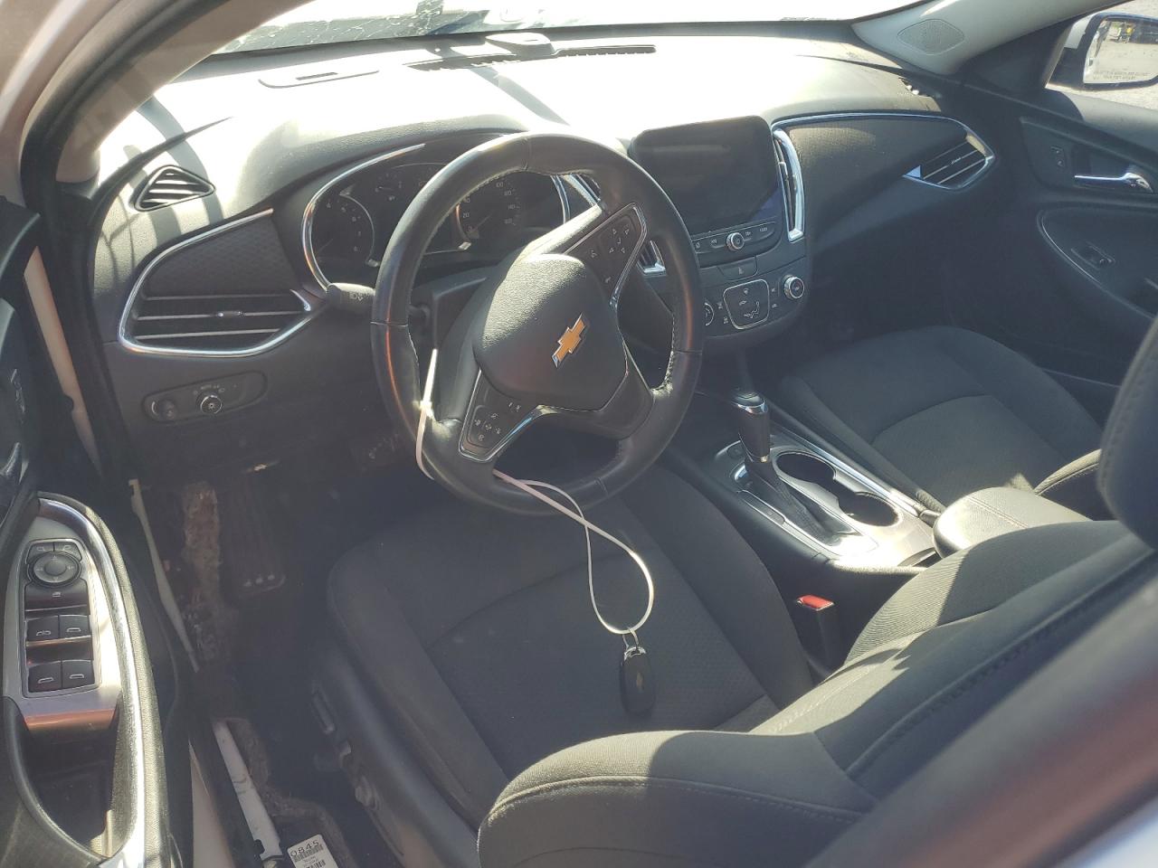 2017 Chevrolet Malibu - Image 8