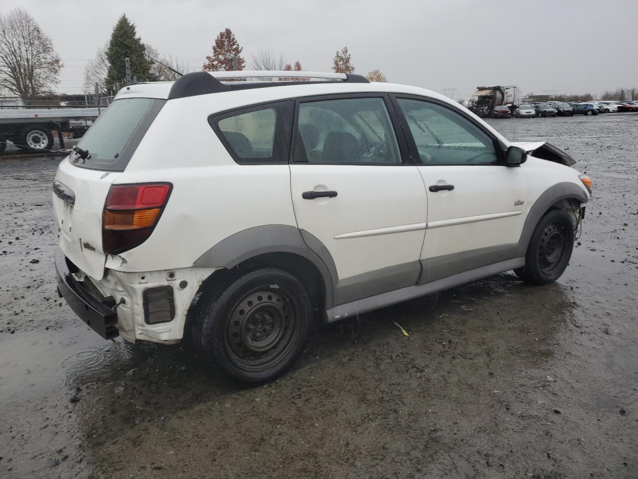 2006 Pontiac Vibe - Image 3