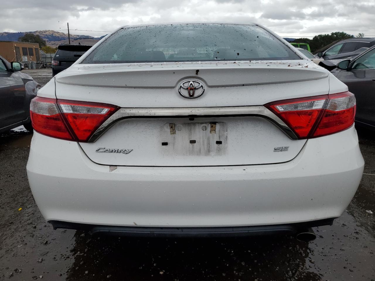 VIN 4T1BF1FK3HU702450 2017 TOYOTA CAMRY no.6