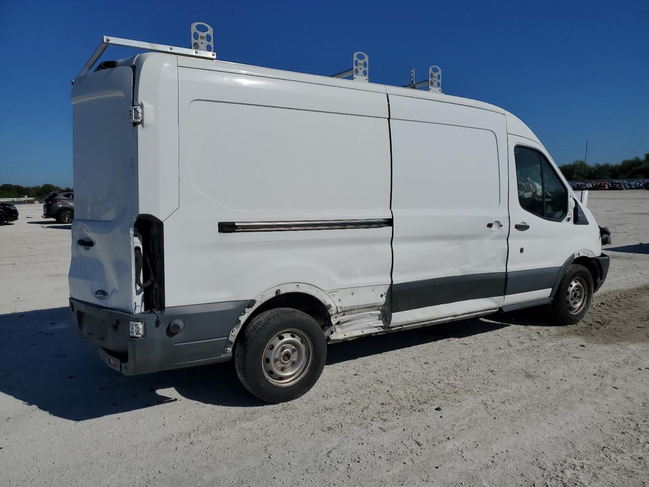 VIN 1FTYR2CM8JKA48273 2018 FORD TRANSIT no.3