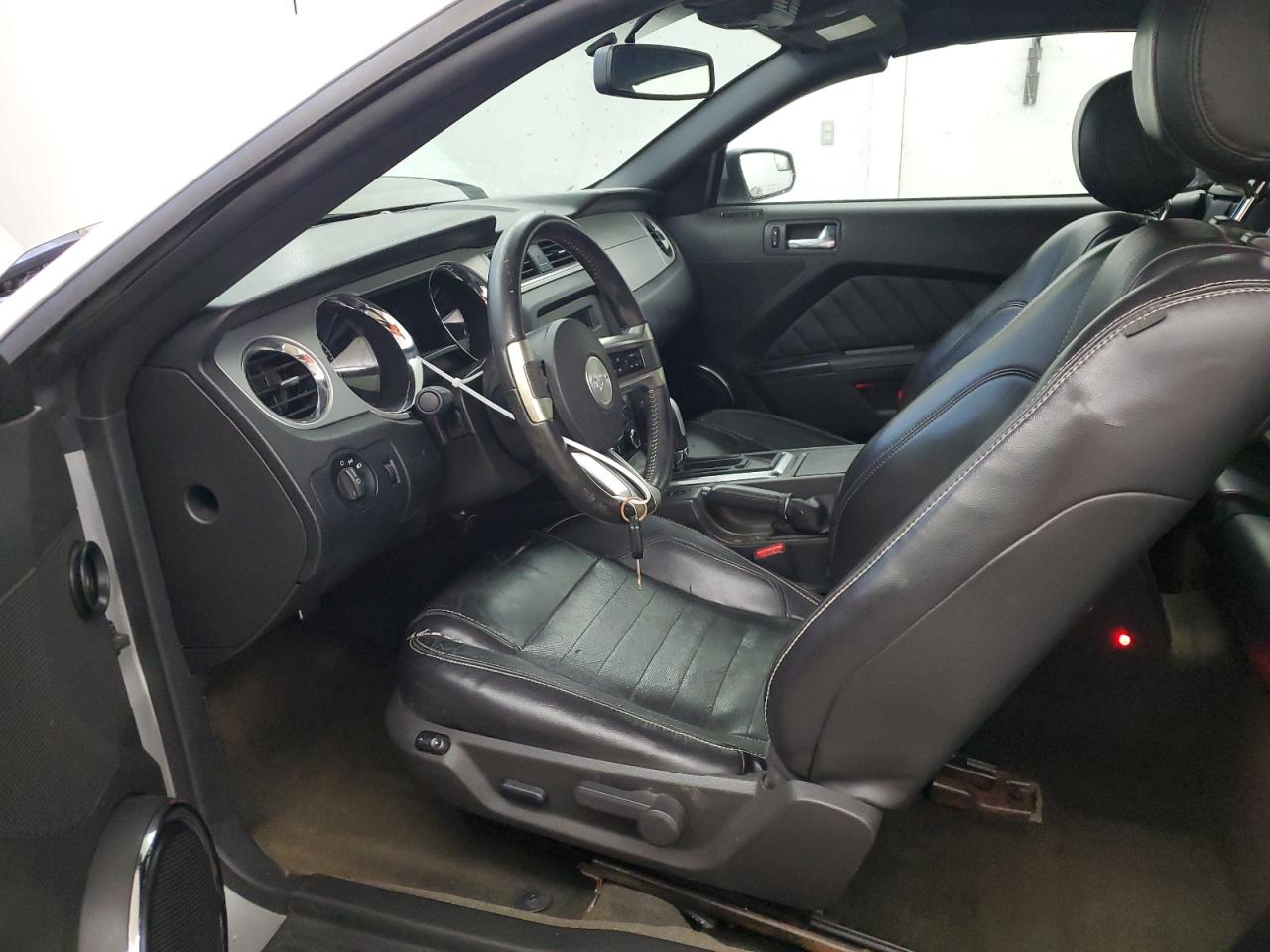 2014 Ford Mustang - Image 7