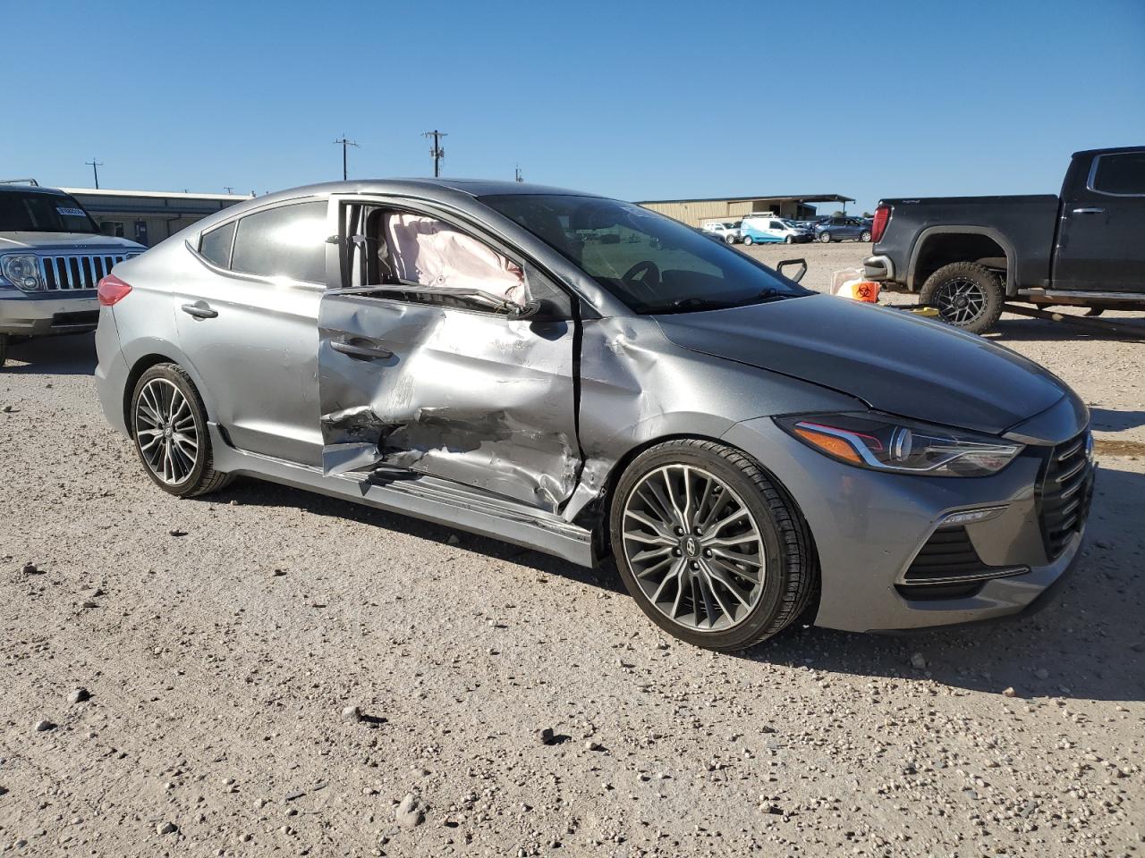 2018 Hyundai Elantra - Image 4