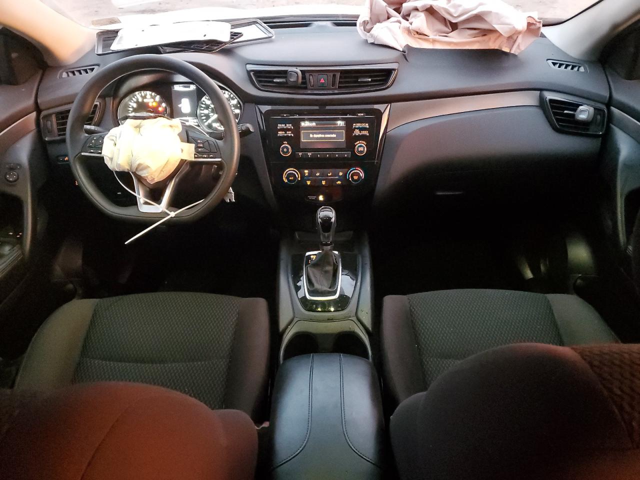 2018 Nissan Rogue - Image 8