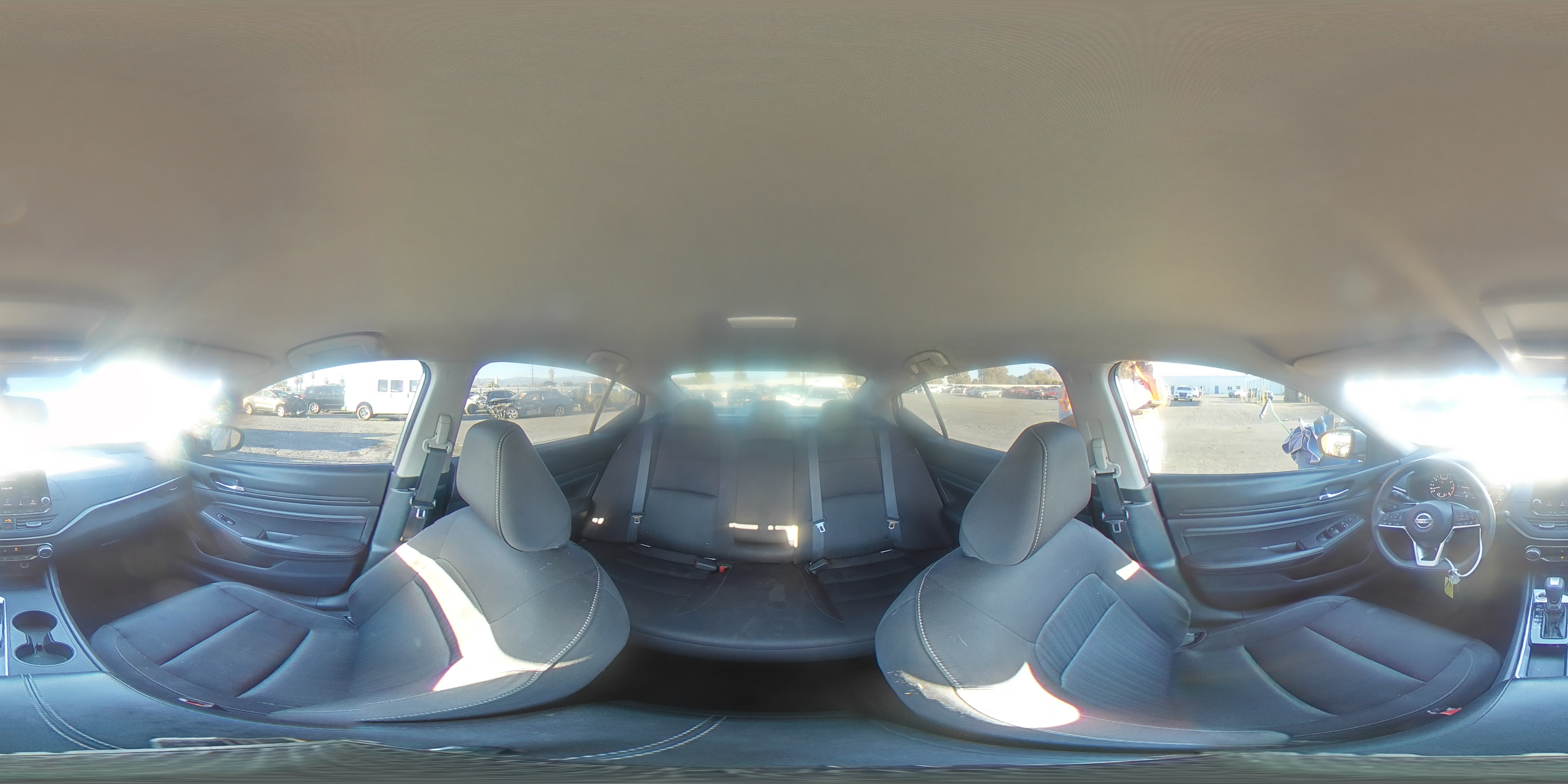 2019 Nissan Altima - Image 13