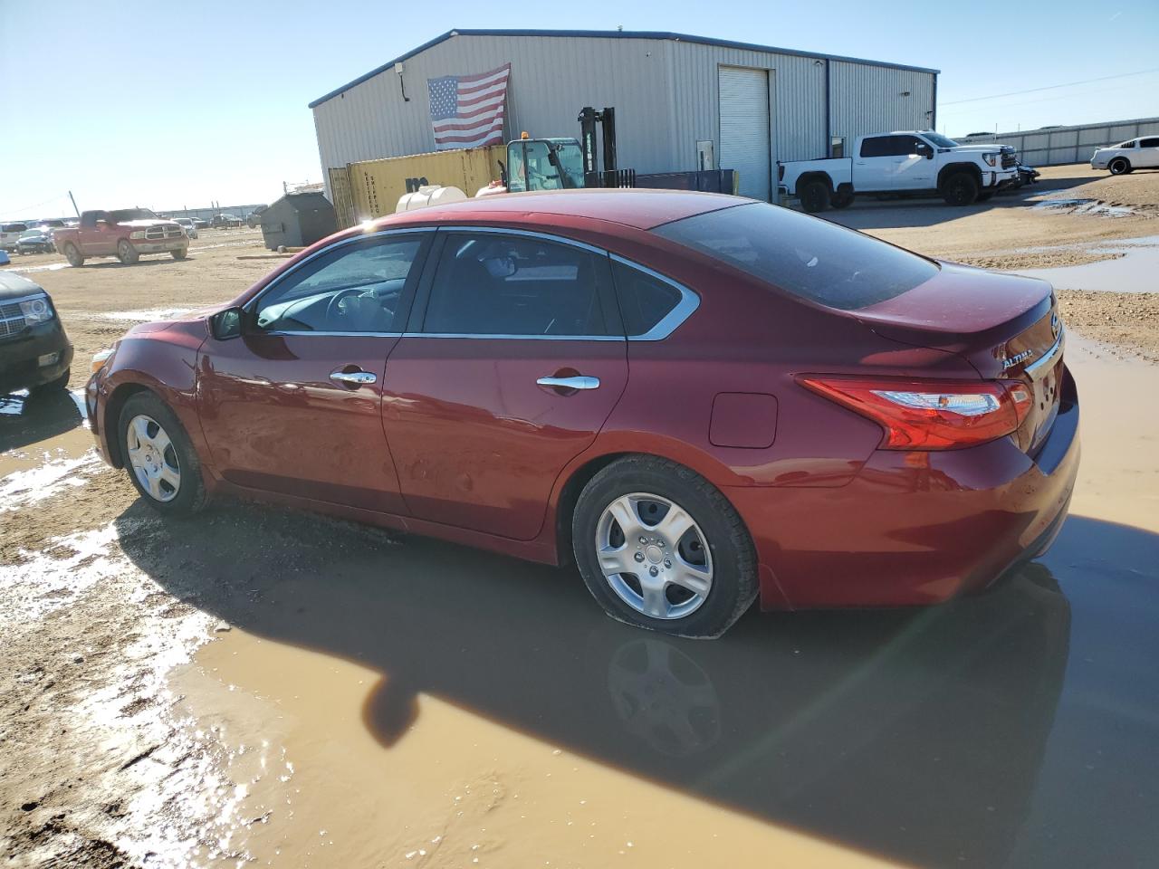 2017 Nissan Altima - Image 2