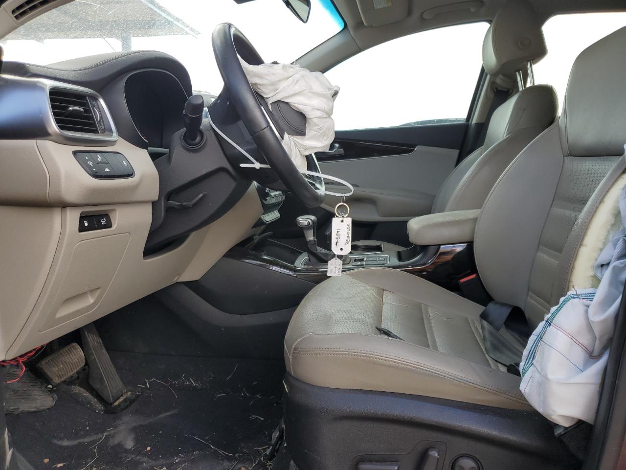 2020 Kia Sorento - Image 7