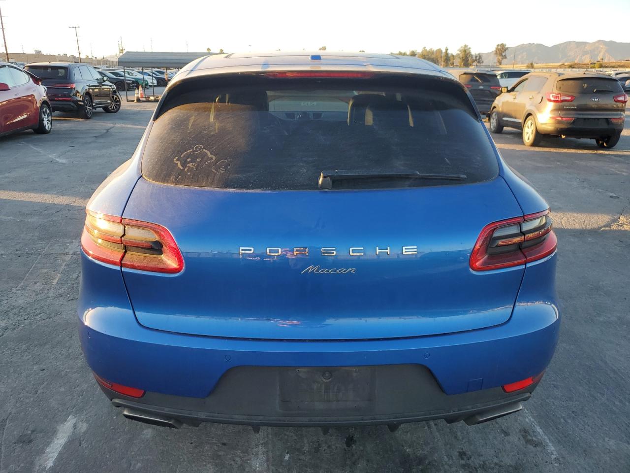 2017 Porsche Macan VIN: WP1AA2A5XHLB81656 Lot: 79397774