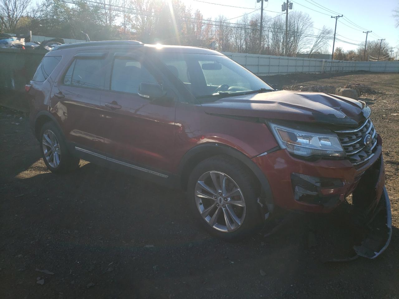 VIN 1FM5K8D84HGA72350 2017 FORD EXPLORER no.4