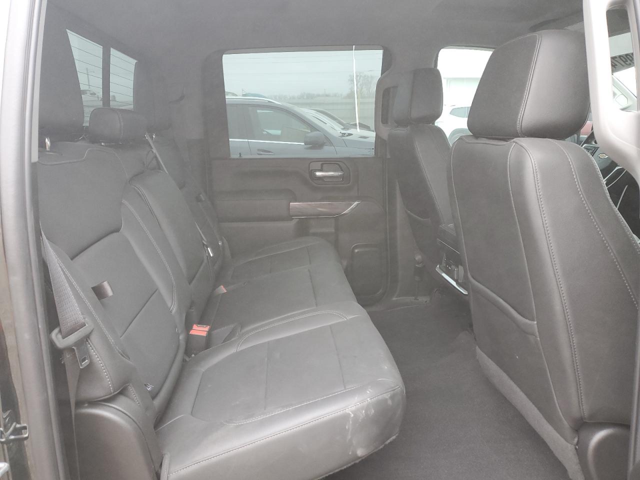 2022 Chevrolet Silverado - Image 10
