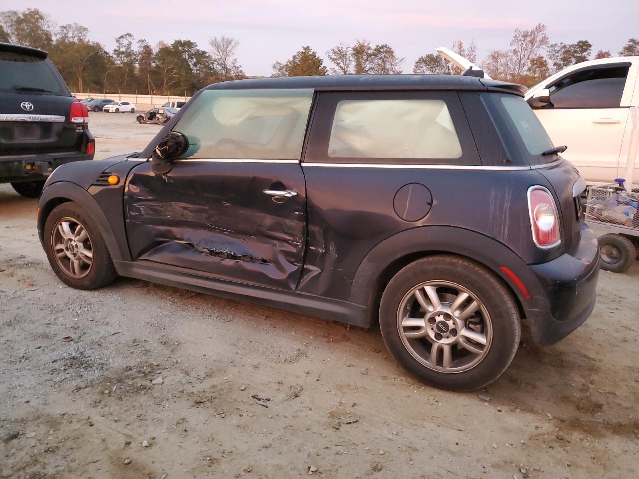 2012 MINI Cooper - Image 2