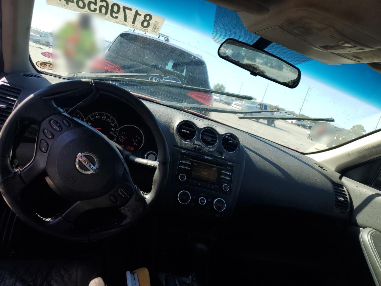 2012 Nissan Altima - Image 8