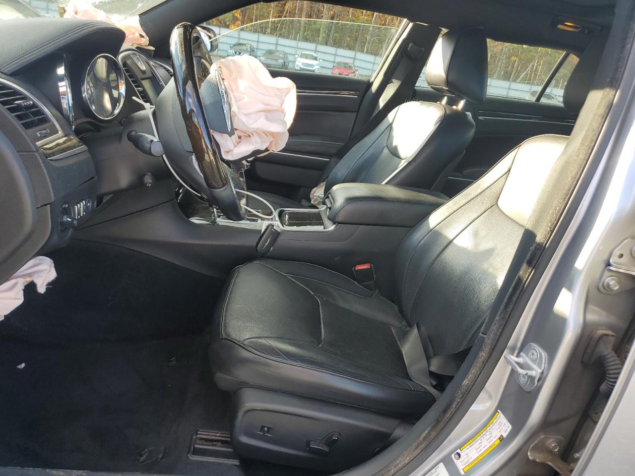 2013 Chrysler 300 - Image 7