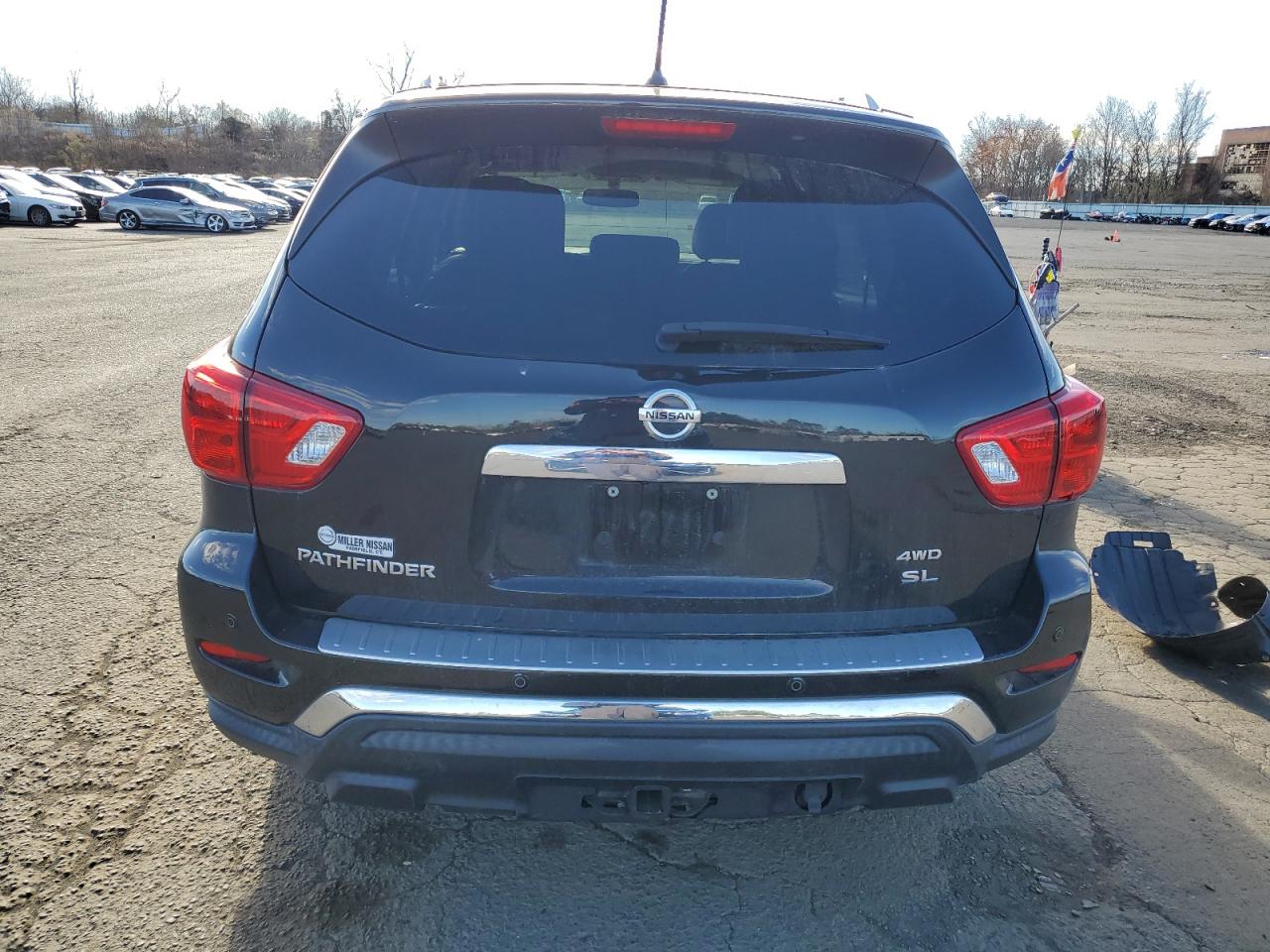 2018 Nissan Pathfinder S VIN: 5N1DR2MM5JC679453 Lot: 77727084