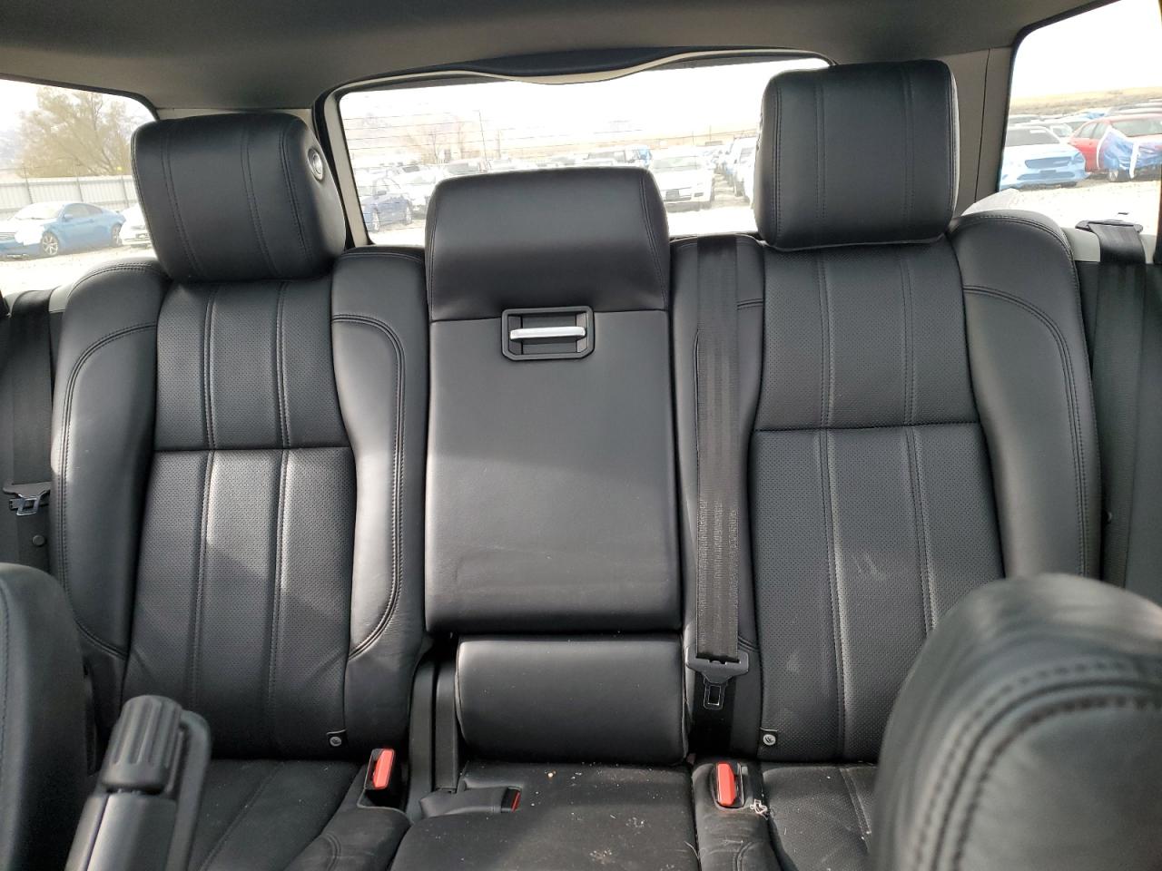 2016 Land Rover Range Rover - Image 10