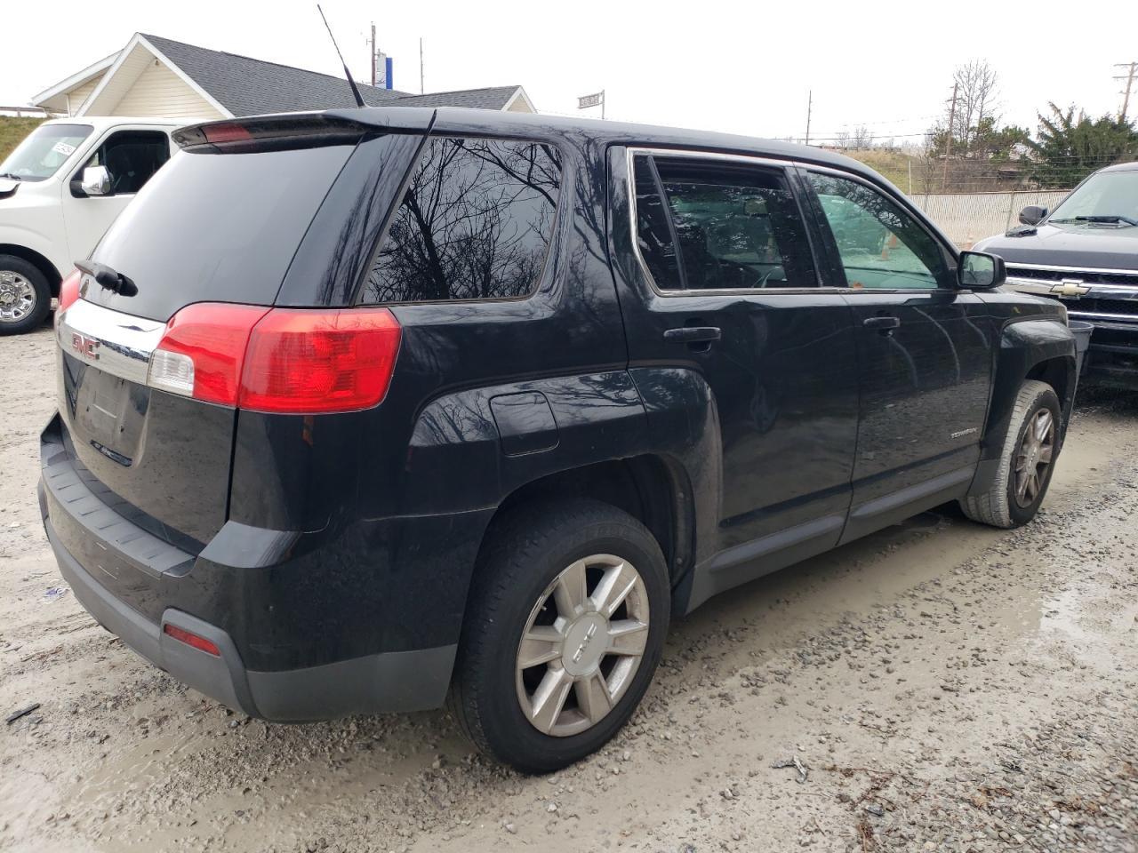 2010 GMC Terrain - Image 3