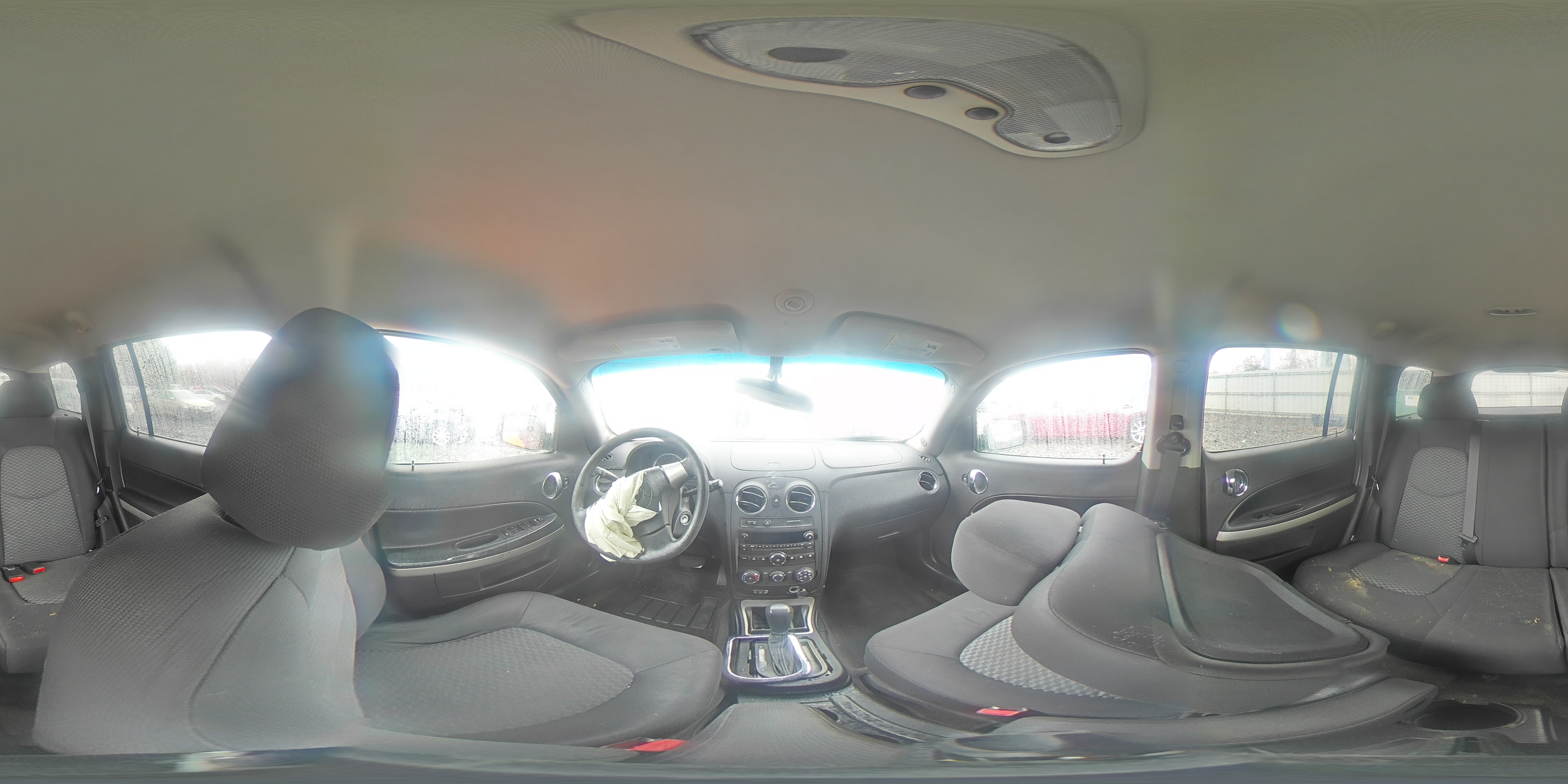 2010 Chevrolet HHR - Image 13
