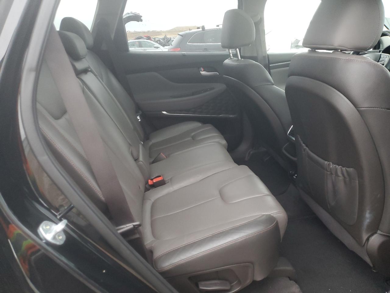 2020 Hyundai Santa Fe - Image 11