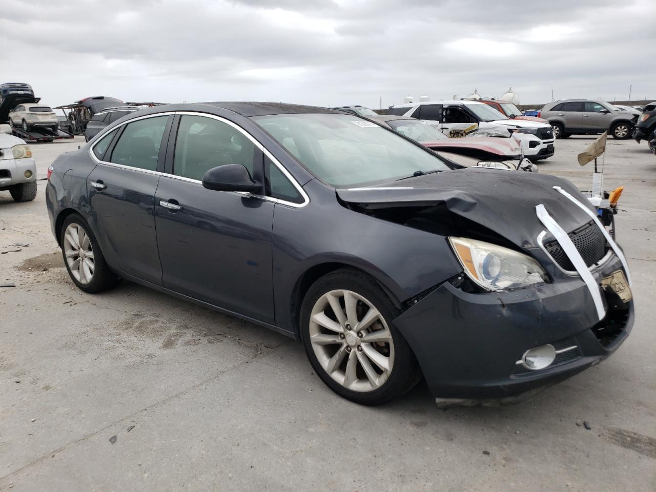 VIN 1G4PP5SK8D4107961 2013 BUICK VERANO no.4