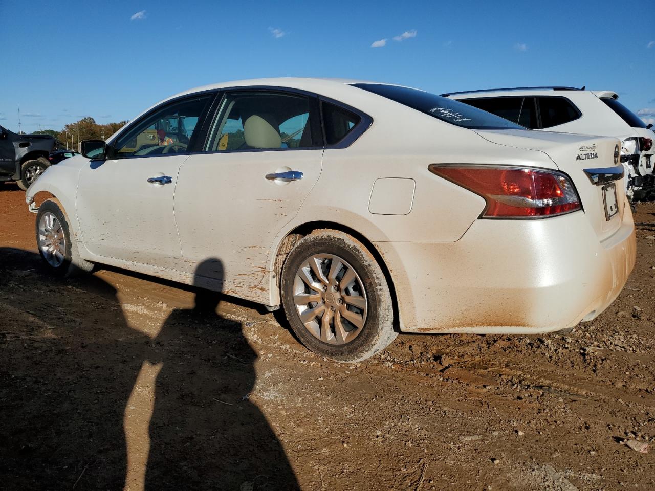 2014 Nissan Altima - Image 2