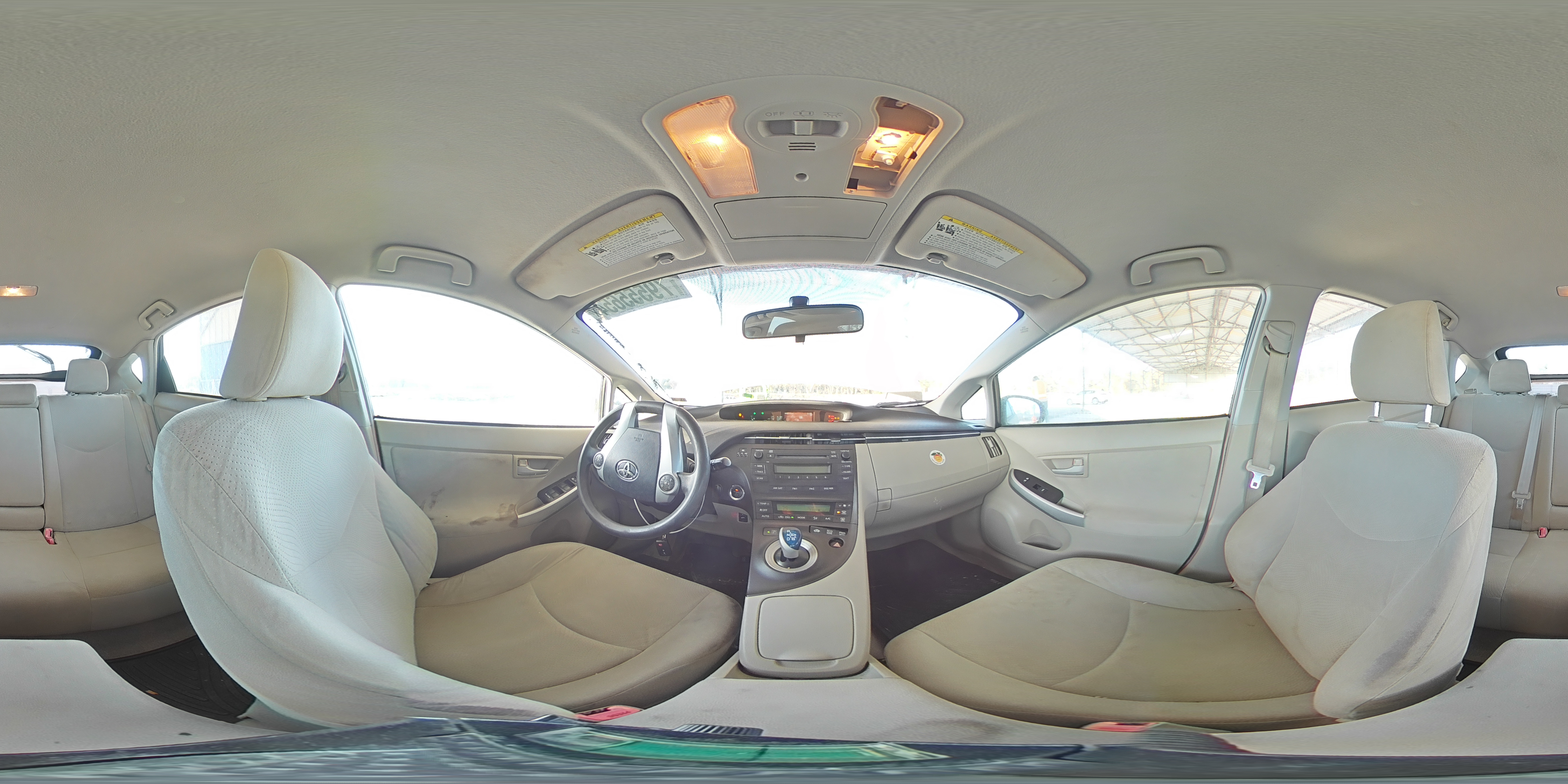 2010 Toyota Prius - Image 12