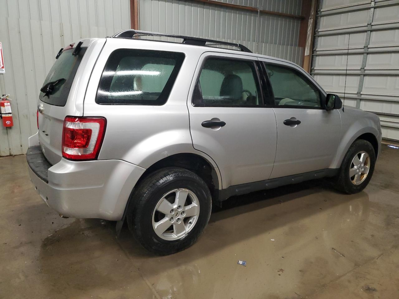 2010 Ford Escape - Image 3