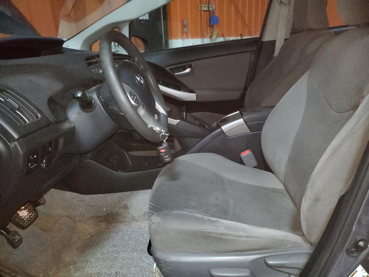 2015 Toyota Prius - Image 7
