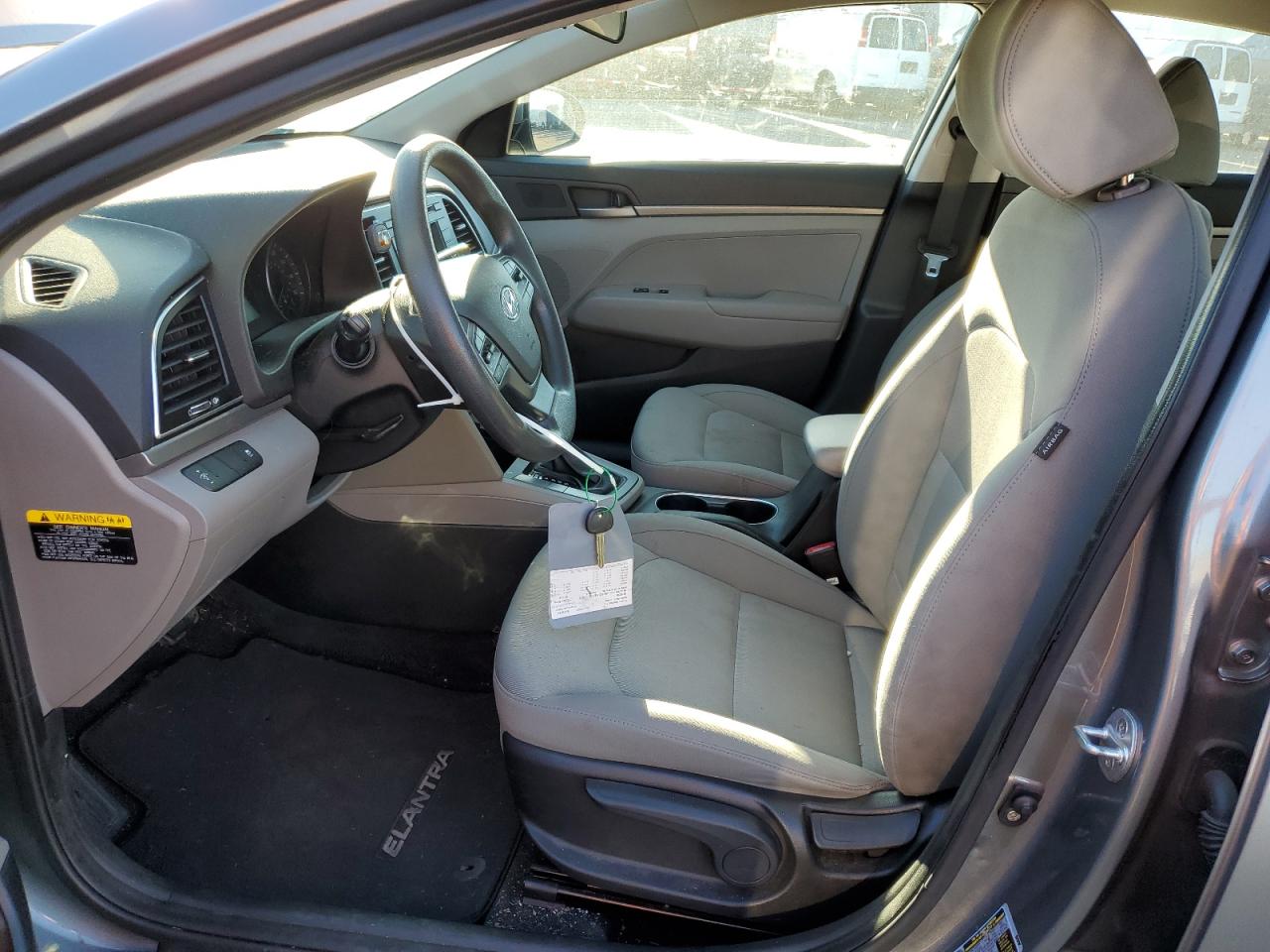 2018 Hyundai Elantra - Image 7