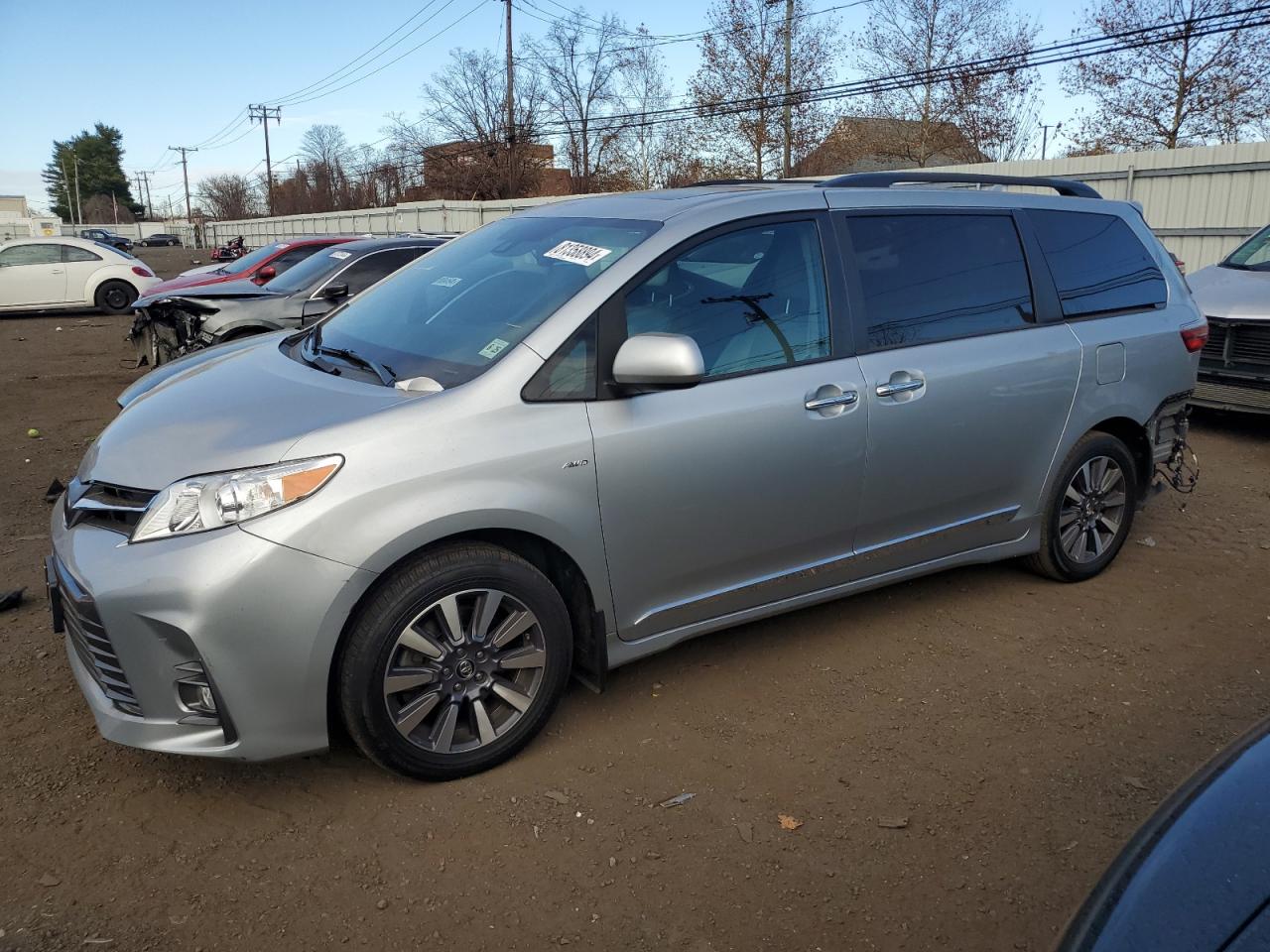 2020 Toyota Sienna - Image 1