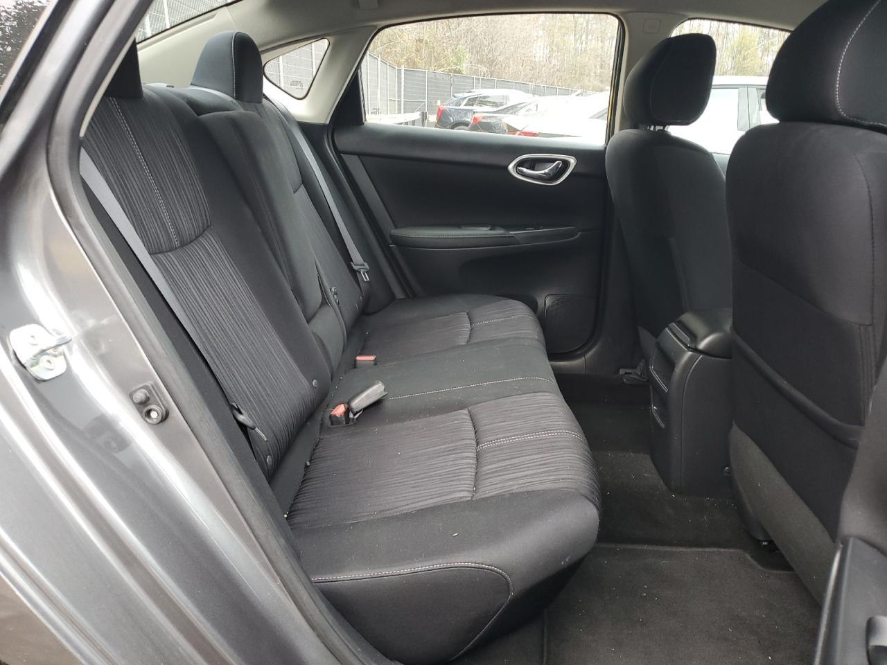 2017 Nissan Sentra - Image 10