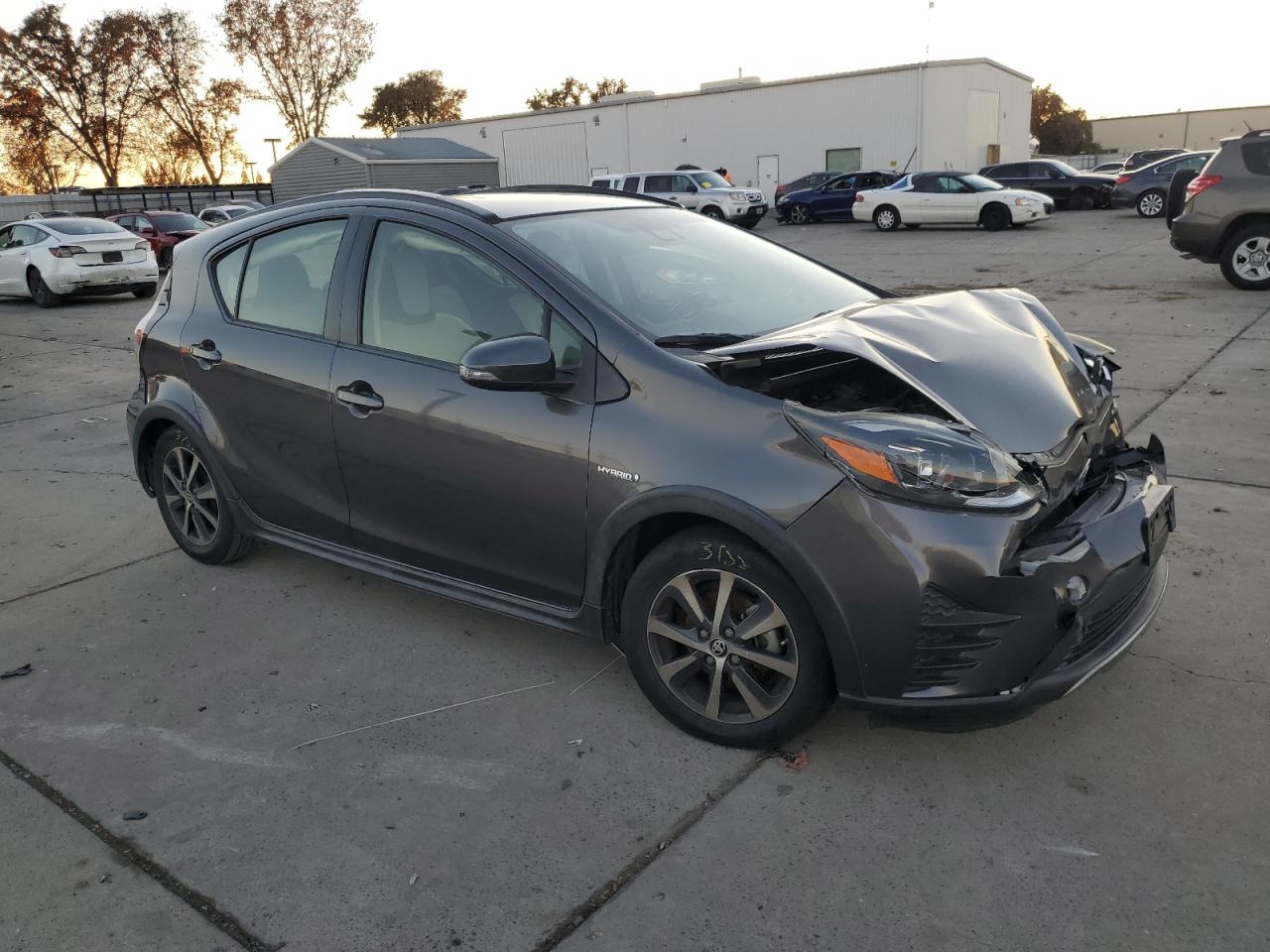 VIN JTDKDTB31J1620129 2018 TOYOTA PRIUS no.4