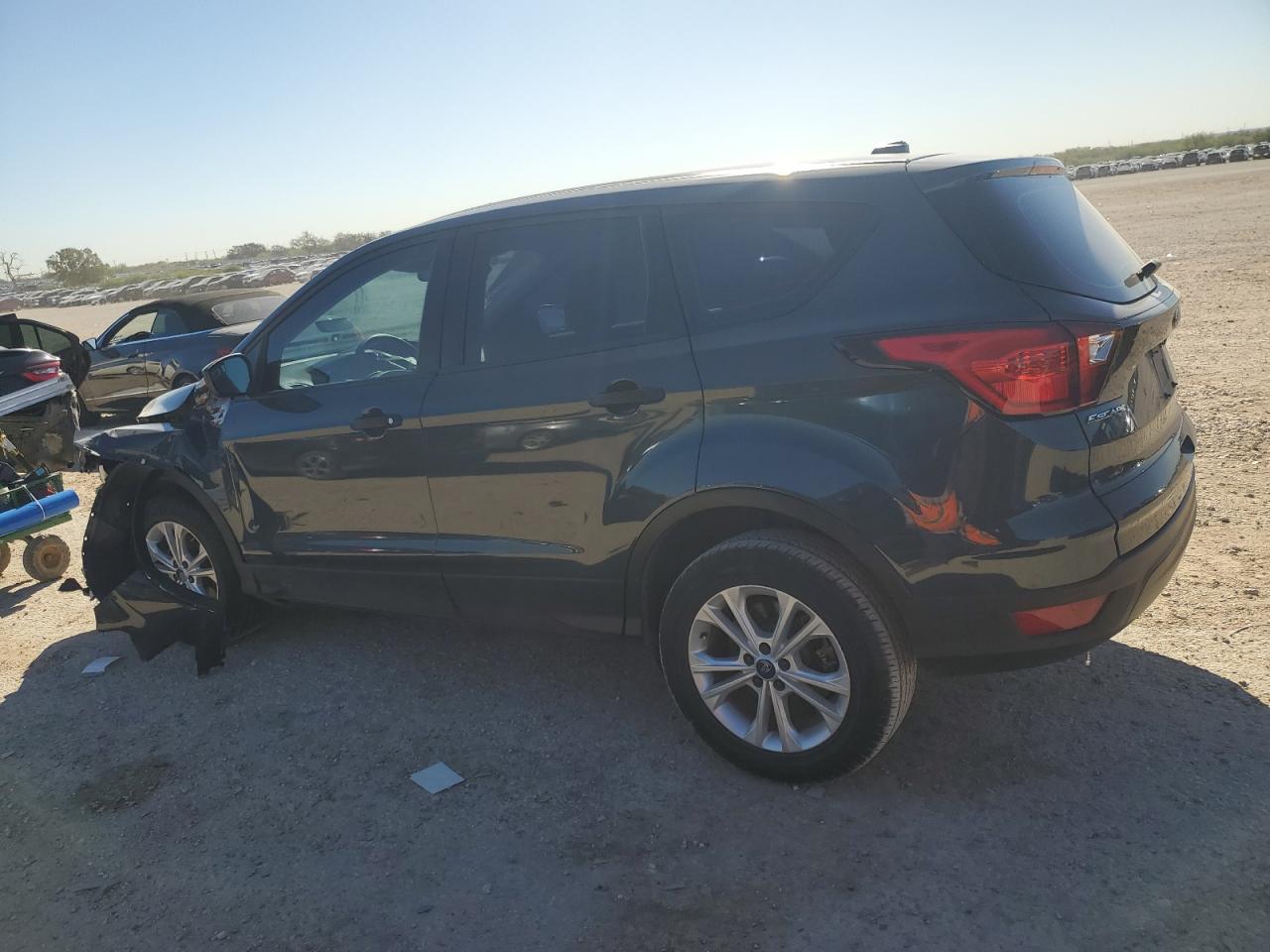 VIN 1FMCU0F76KUB00164 2019 FORD ESCAPE no.2