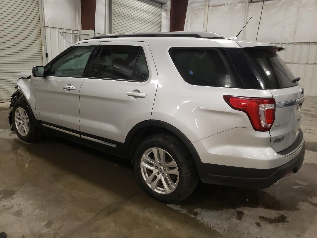 2018 Ford Explorer - Image 2